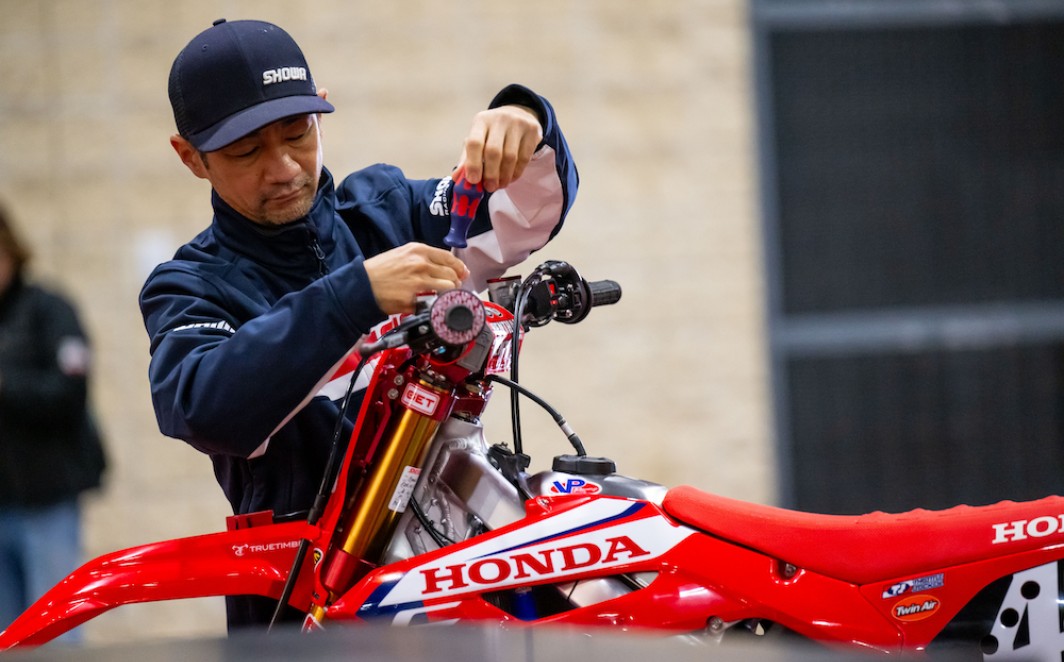 TEAM HONDA RIPPLE SEAT COVER